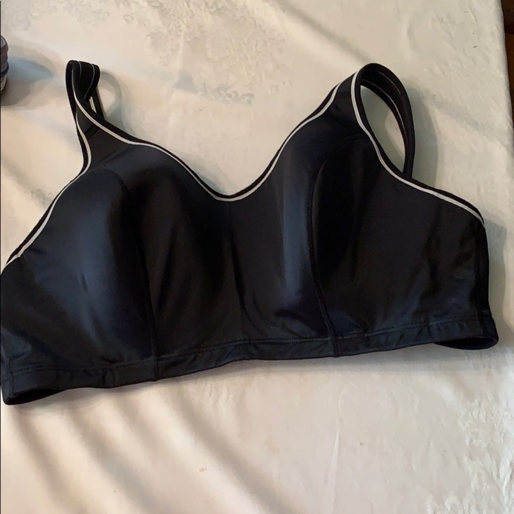 Livi active sports bra